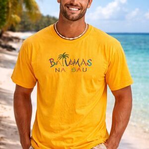 Vintage Bahamas Nassau Souvenir T-Shirt Mens XL Yellow Embroidered Travel